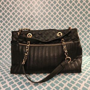 Elegant Black Quilted Chain Shoulder Bag